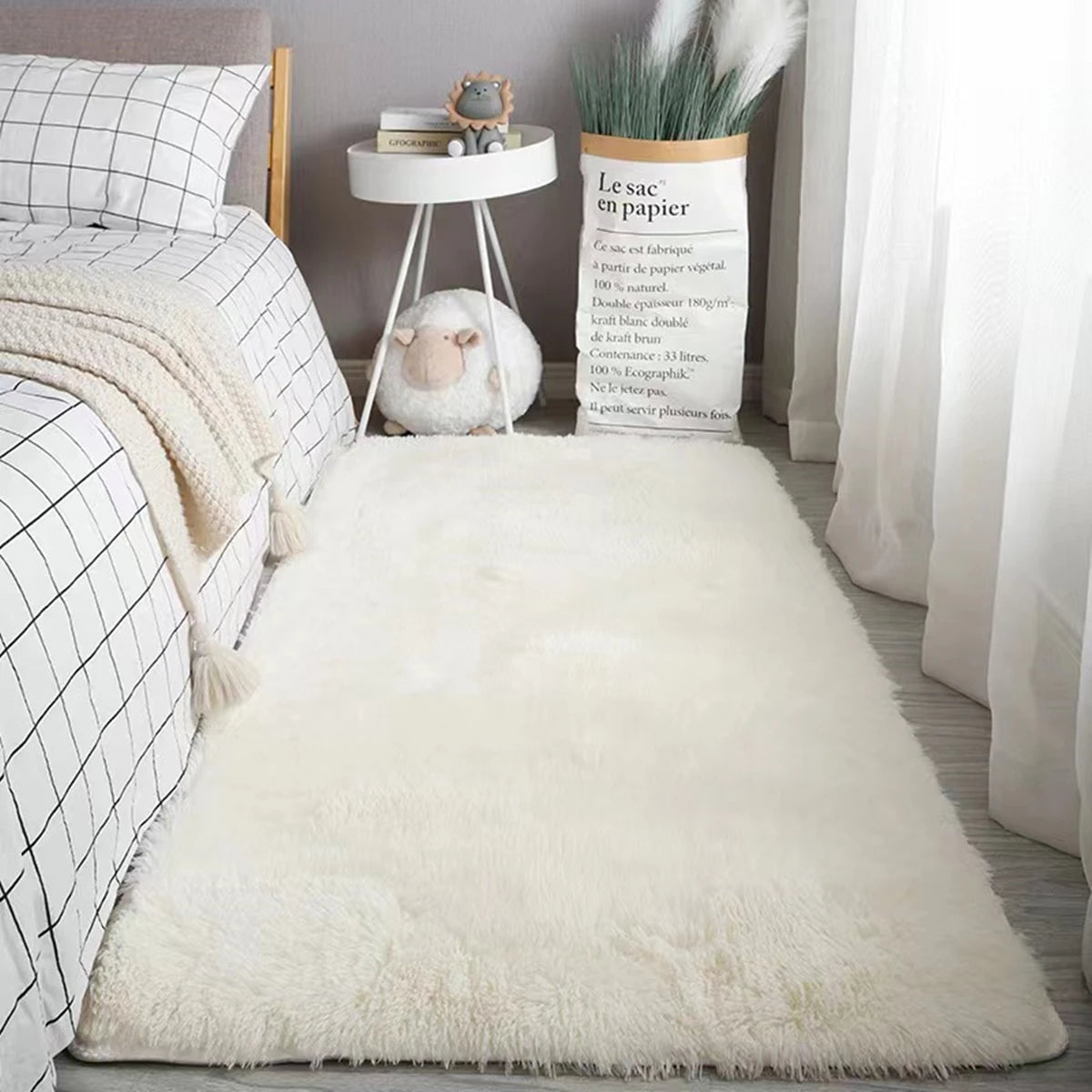 Soft Fluffy Silk Wool Decorative Rug - Bedroom/Coffee Table Rug - Homes Must Haves